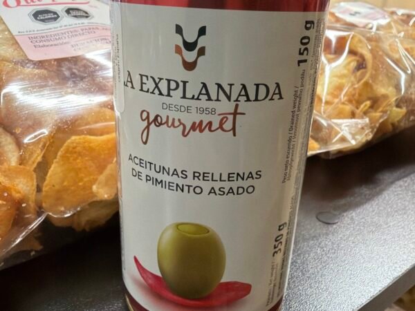Aceituna rellena de pimiento asado